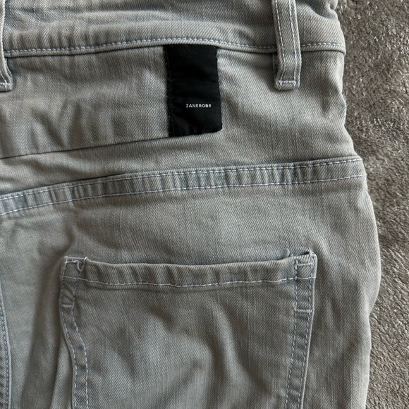 Zanerobe Men's 29 light wash slim jeans with button - Picture 5 of 5